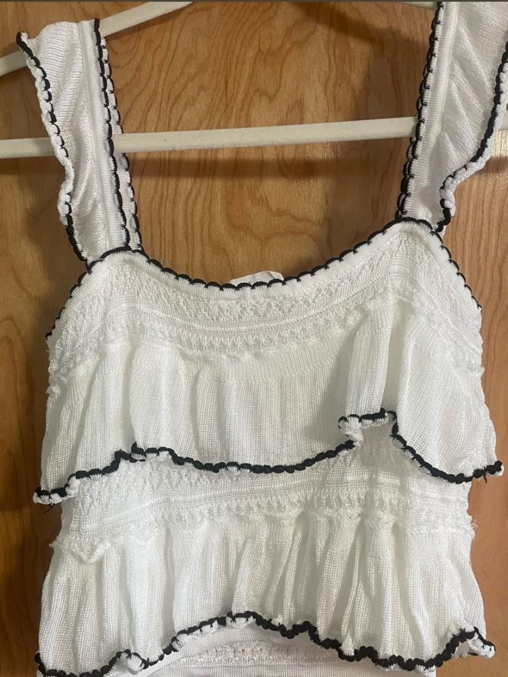 Bobbles and Lace Ruffle Crop Top - Picture 4 of 7
